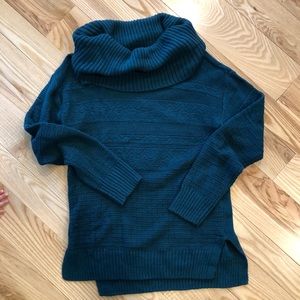 Blue long sleeve sweater